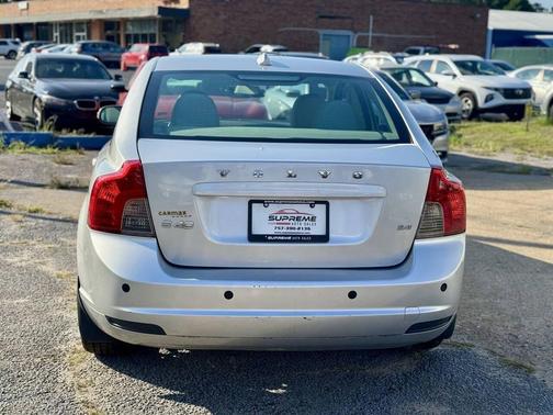 2010 Volvo S40 2.4i