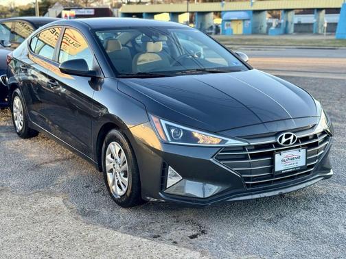 2020 Hyundai ELANTRA SE