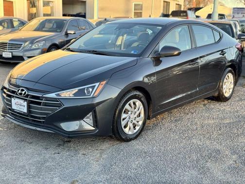 2020 Hyundai ELANTRA SE