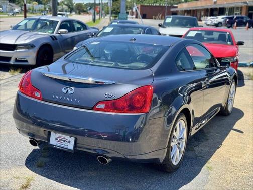2011 INFINITI G37x Base