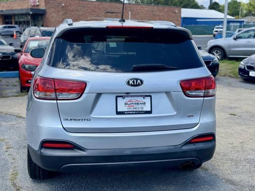 2016 Kia Sorento LX