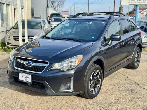 Dark Gray Metallic 2017 Subaru Crosstrek 2.0i Premium