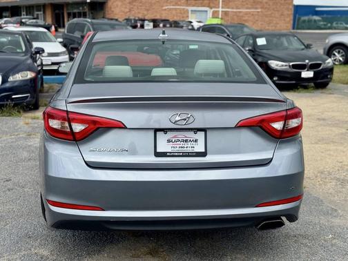 2017 Hyundai SONATA SE
