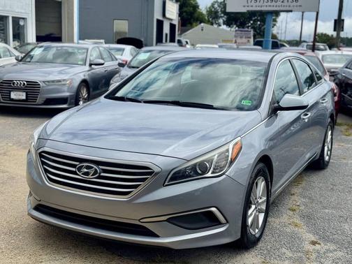 2017 Hyundai SONATA SE
