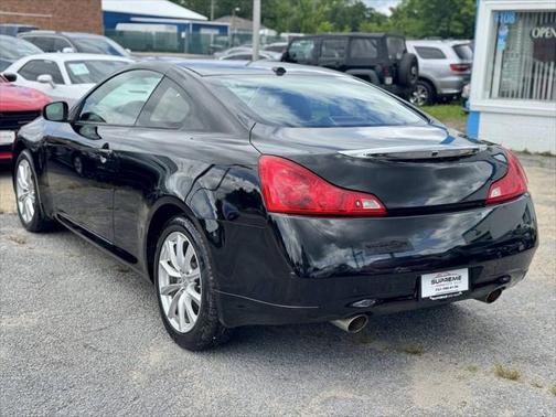2011 INFINITI G37x Base