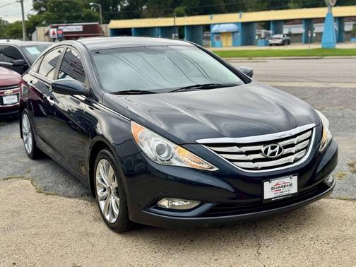 2013 Hyundai SONATA SE