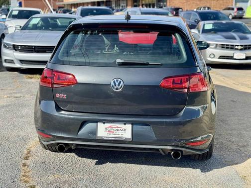 2017 Volkswagen Golf GTI 2.0T SE 4-Door