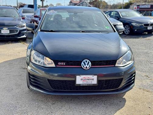 2017 Volkswagen Golf GTI 2.0T SE 4-Door