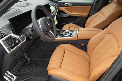 Black Sapphire Metallic 2026 BMW X5 M60i