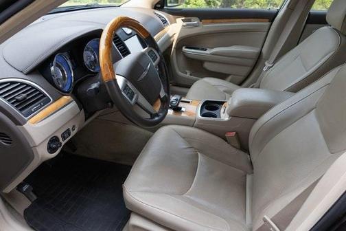 2012 Chrysler 300 Limited