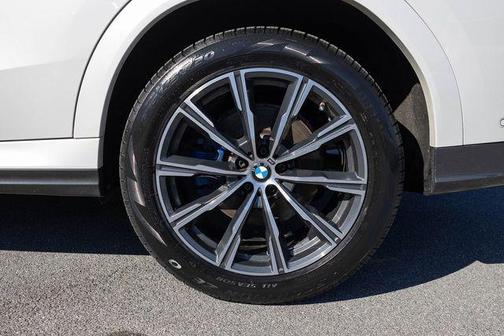 2022 BMW X6 xDrive40i