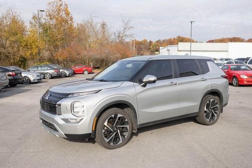 2022 Mitsubishi Outlander SE