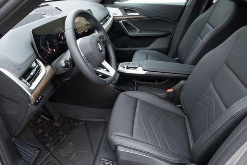 Space Silver 2025 BMW X1 xDrive28i