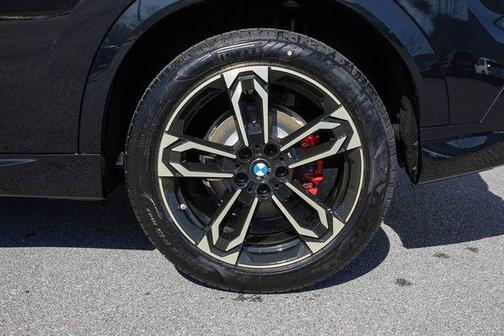 Black Sapphire Metallic 2026 BMW X2 xDrive28i