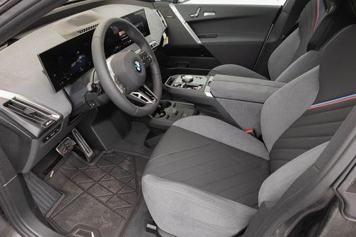 Mineral White Metallic 2026 BMW iX xDrive60