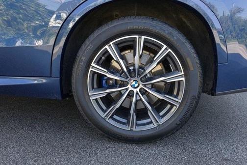 2021 BMW X5 M50i