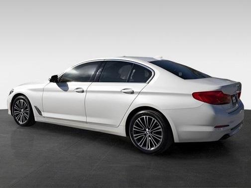 2019 BMW 540 i