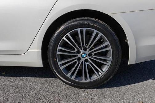 2019 BMW 540 i