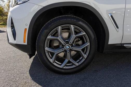 2025 BMW X4 xDrive30i