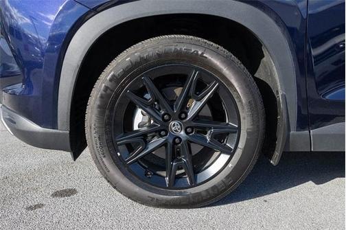 2025 Toyota Grand Highlander LE