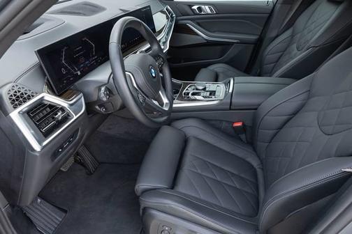 Gray Metallic 2026 BMW X5 xDrive40i