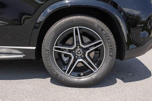 Black 2026 Mercedes-Benz GLE 450 4MATIC