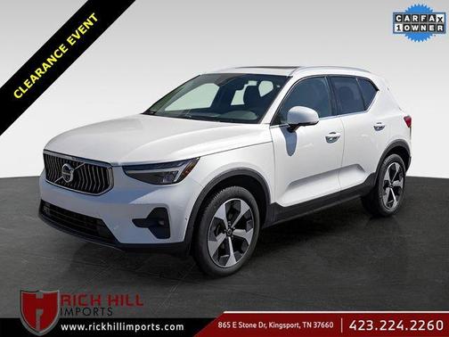 2024 Volvo XC40 B5 Plus Bright Theme
