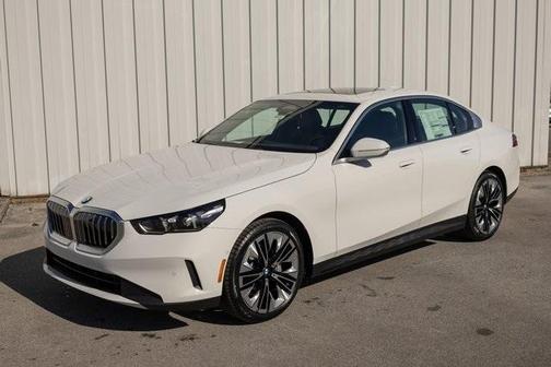 2025 BMW 530 i xDrive