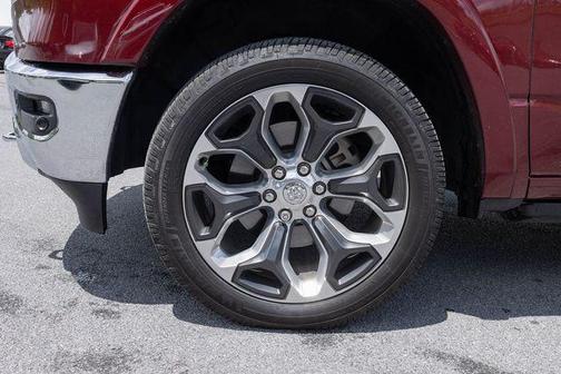 Delmonico Red Pearlcoat 2022 RAM 1500 Longhorn