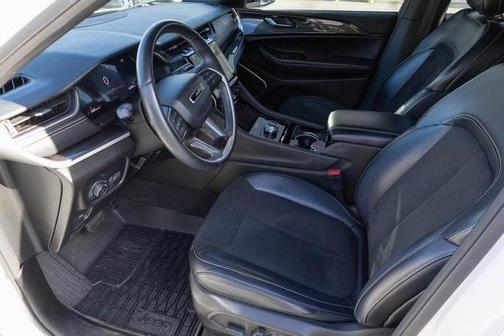 2021 Jeep Grand Cherokee L Laredo