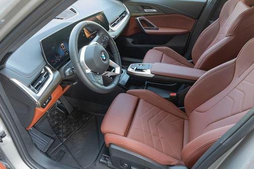 Space Silver 2026 BMW X1 xDrive28i