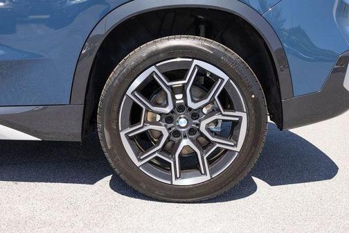 Night 2026 BMW X1 xDrive28i