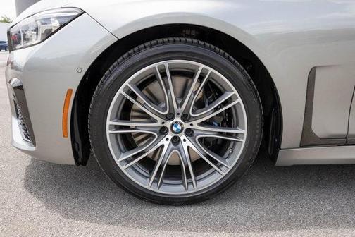 2022 BMW 750 i xDrive