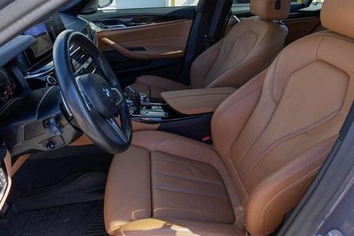 2022 BMW 530 i