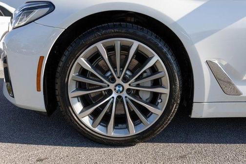 2022 BMW 530 i xDrive