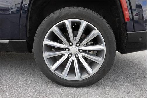 2024 Jeep Grand Wagoneer Base