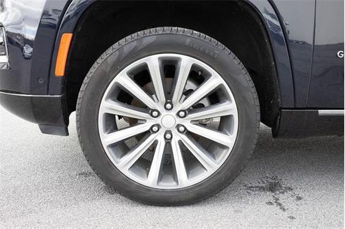 2024 Jeep Grand Wagoneer Base