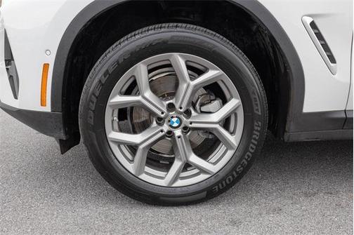 2025 BMW X4 xDrive30i