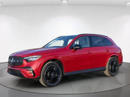 MANUFAKTUR Patagonia Red Metallic 2026 Mercedes-Benz GLC 300 Base 4MATIC