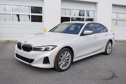 2023 BMW 330 i xDrive
