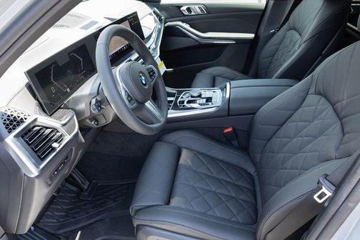 Gray Metallic 2026 BMW X5 xDrive40i