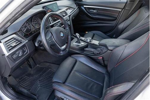 2017 BMW 330 i xDrive