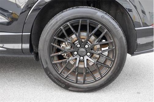 2020 Audi Q3 45 S line Prestige