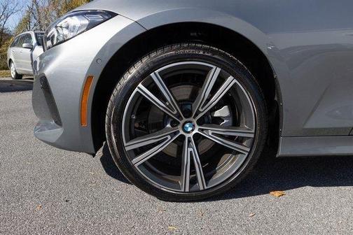 2024 BMW 330 i xDrive