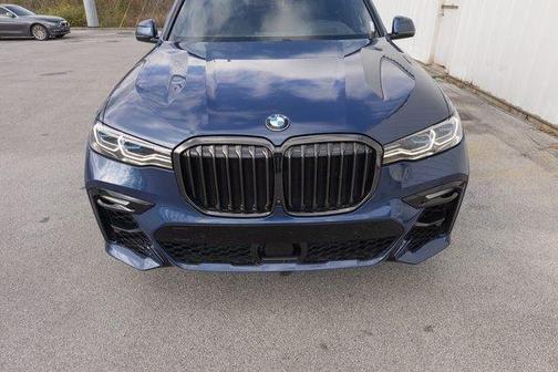2022 BMW X7 M50i