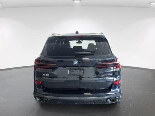 Carbon Black Metallic 2026 BMW X5 xDrive40i
