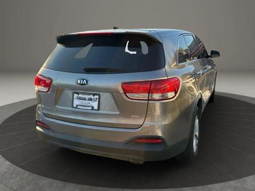 2017 Kia Sorento L