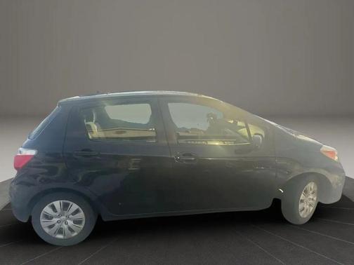 2013 Toyota Yaris L