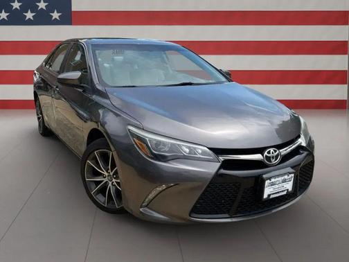 Gray 2016 Toyota Camry XSE