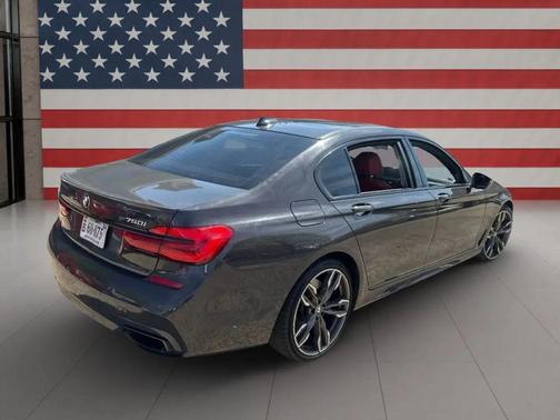 Gray 2018 BMW 750 I